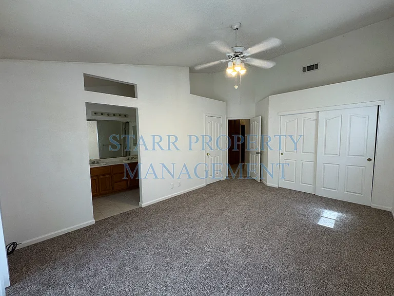 10086 River Falls Cir — Photo 22