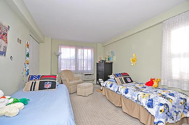 Sold by REMAX Distinguished Homes | media 12