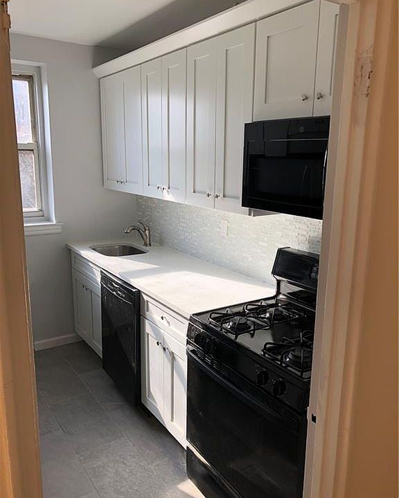 1st image of 12 Westchester Ave APT 4C