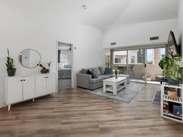 7127 Camino Degrazia Unit 130, San Diego, CA 92111