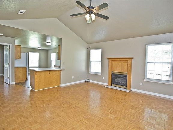 5th image of 2914 Levi Ln