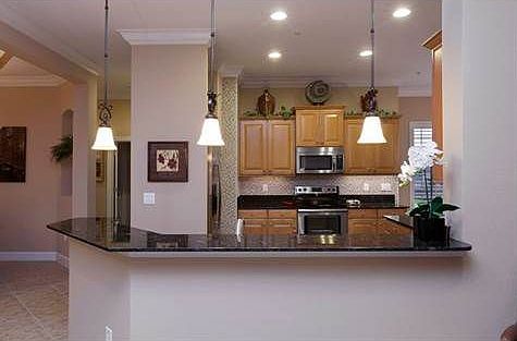 4th image of 10370 Glastonbury Cir APT 201
