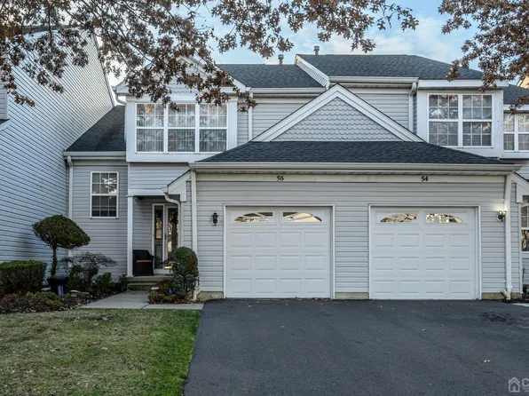 56 Vandeventer Ct, Sayreville, NJ 08872