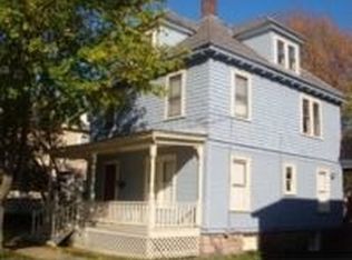 34 School St, Burlington, VT 05401