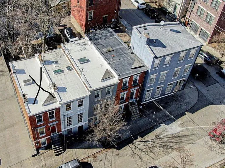 1619 Mansfield St — Photo 3