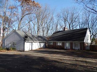 51734 Lilac Rd, South Bend, IN 46628