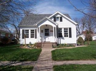 704 6th St, Durant, IA 52747