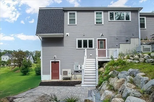 14 Norway Farms Dr #REAR — Photo 28