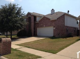 137 Lincoln Ln, Crowley, TX 76036