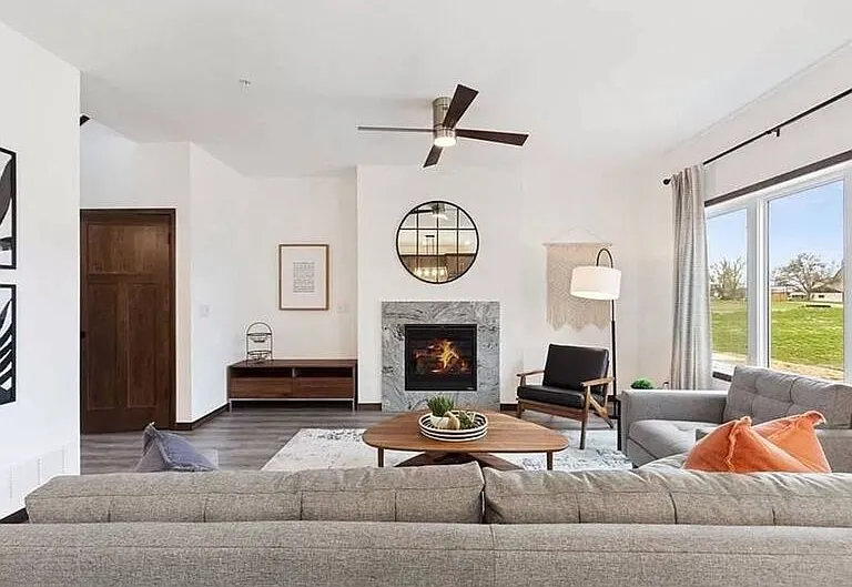 22030 Brenly Way — Photo 2