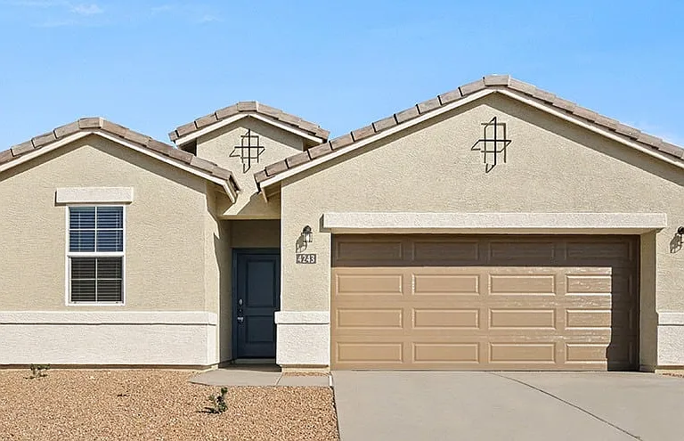 Broadway North at Estrella Vista — Photo 7