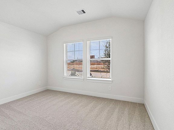 4th image of 2830 Duchess Dr