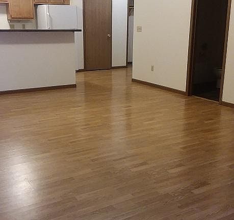 3rd image of 512 S Dubuque St #Qb10