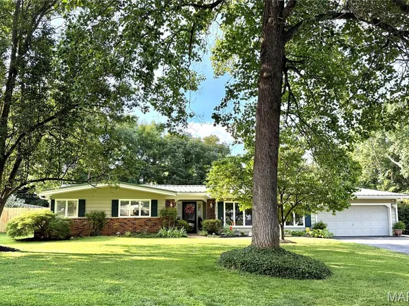 2517 Trossock Ln, Saint Louis, MO 63122