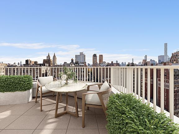 3rd image of 201 W 72nd St APT 18A