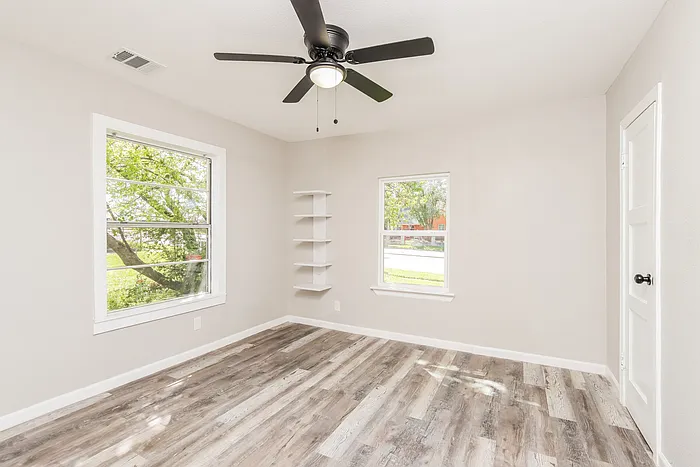 2628 S Marsalis Ave — Photo 13