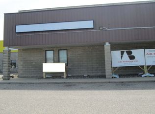 406 37th St NE, Rochester, MN 55906