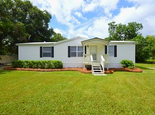 73 Ard Rd, Ray City, GA 31645