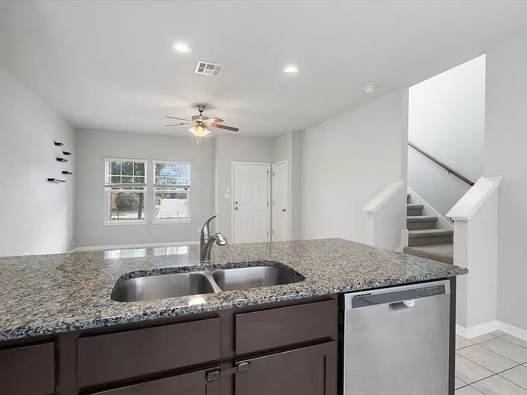207 Wainscot Oak Way — Photo 8
