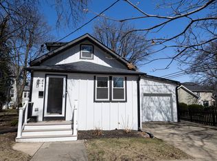 844 Duane St, Glen Ellyn, IL 60137