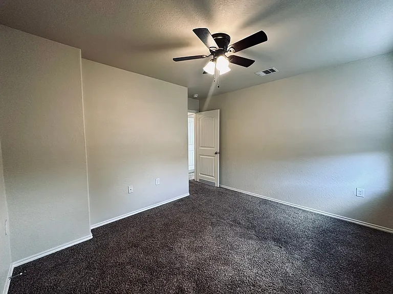 7102 Hibiscus Fls — Photo 28