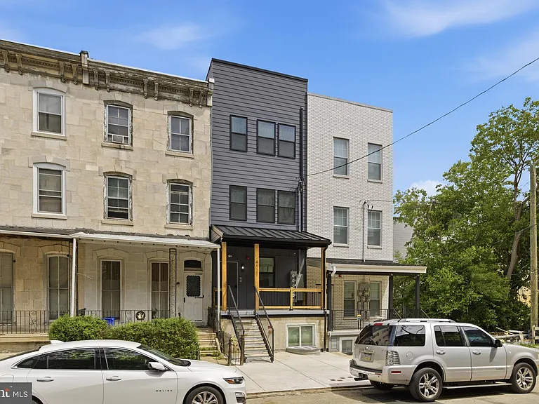 4021 Brown St #3 — Photo 20