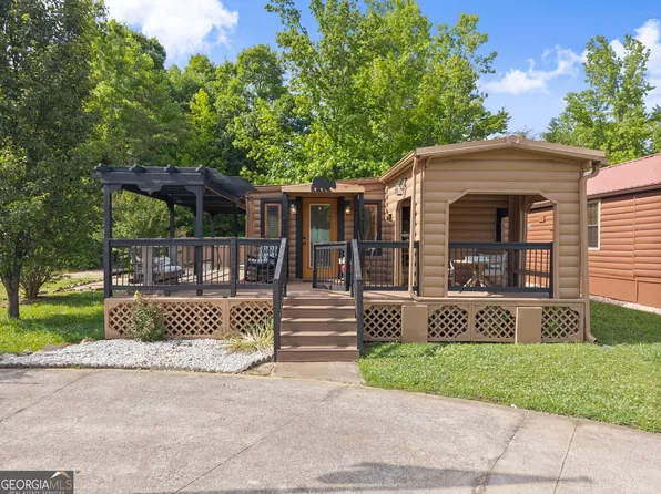 165 Stag Leap Dr, Cleveland, GA 30528