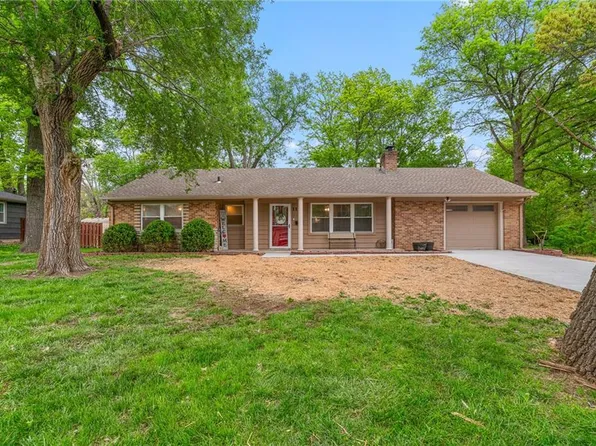 117 N Pine St, Gardner, KS 66030