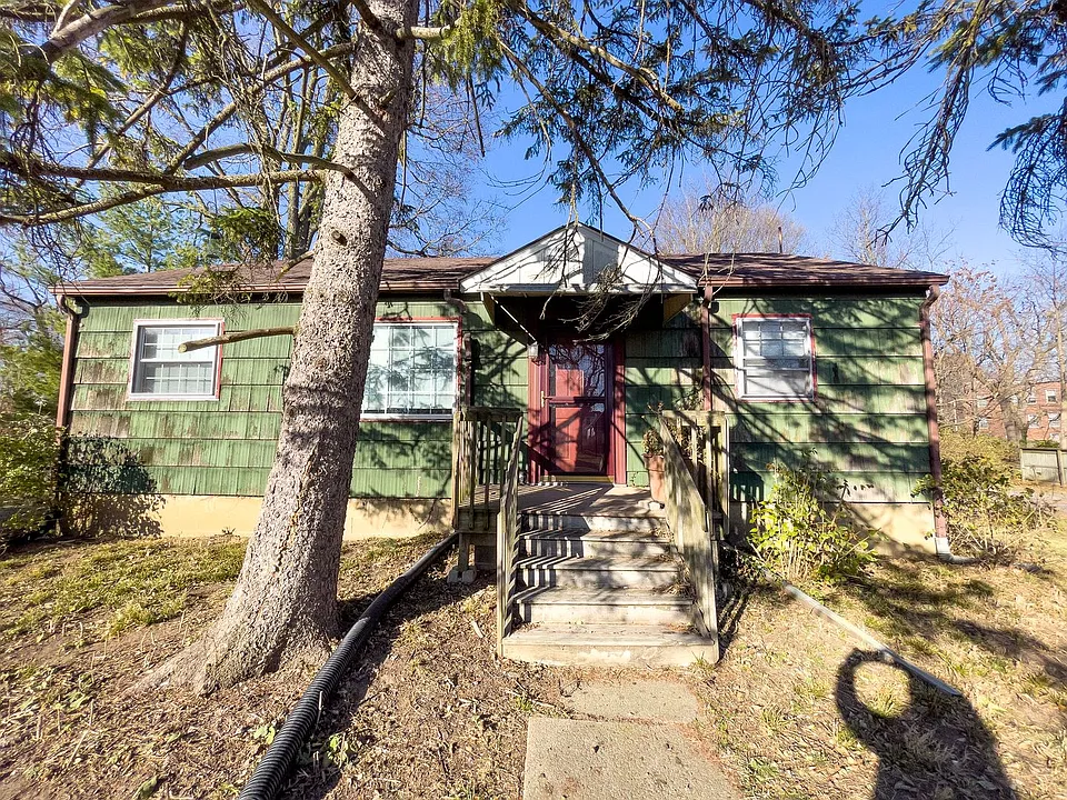 710 W Ace St