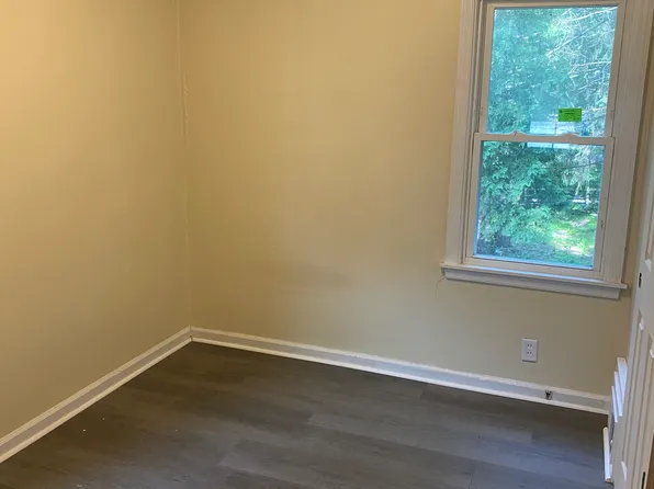 645 S Fairview Ave, Lansing, MI 48912