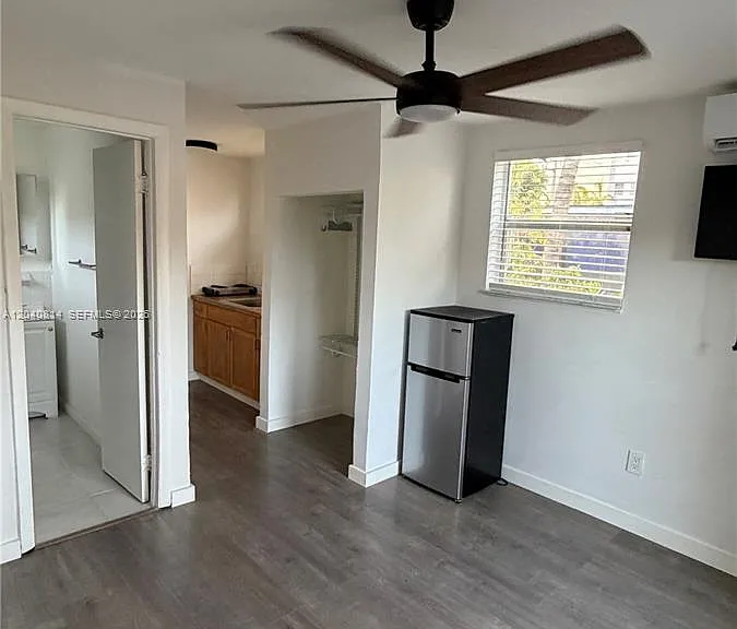 7025 NW 5th Ave #2 — Photo 4