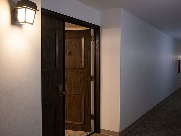 4th image of 2929 Sunnyside Dr #246