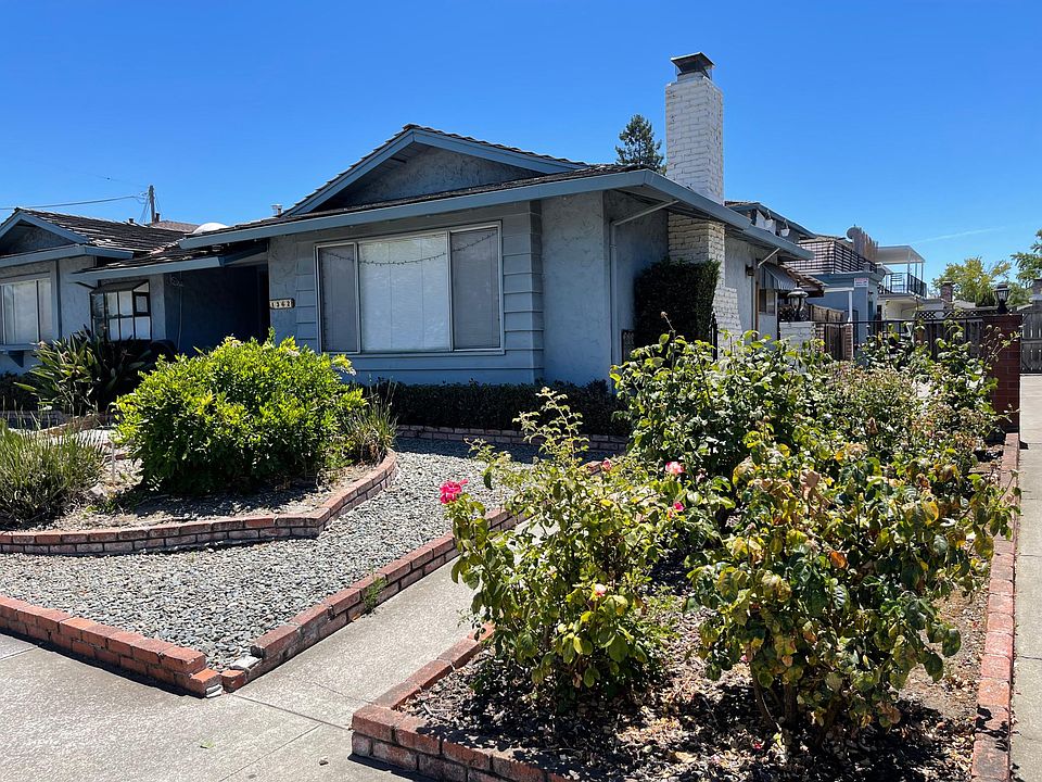1st image of 4362 Moorpark Ave #3