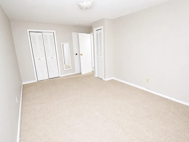 348 S Highland Ave — Photo 6