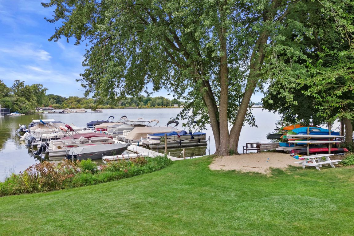 next background image