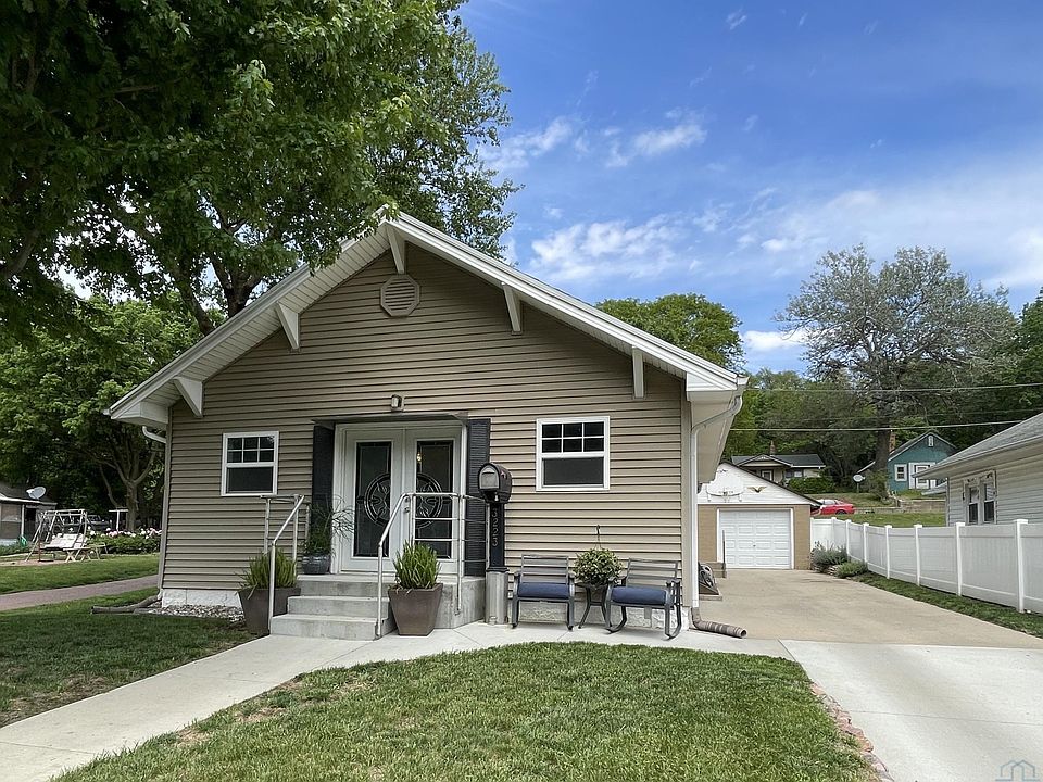 1st image of 3223 Park View Blvd