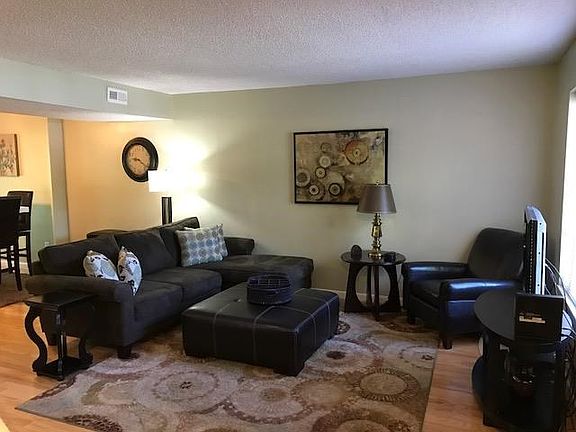 3rd image of 1722 Mercury Blvd