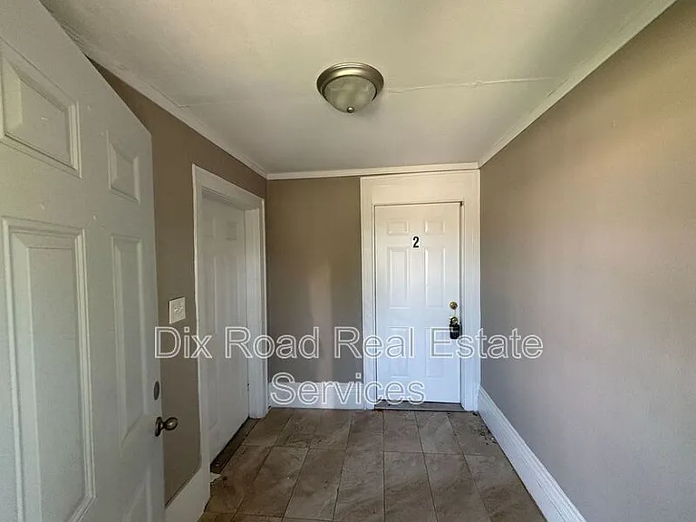 545 Rockdale Ave #2 — Photo 5