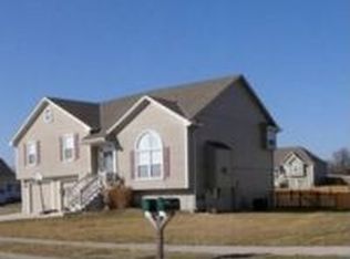 3202 Steel Cir, Harrisonville, MO 64701