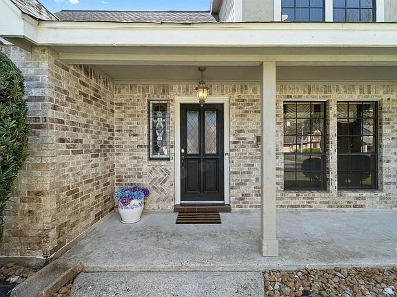 5th image of 2714 Blue Glen Ln