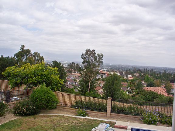 4th image of 2758 Olympic Dr