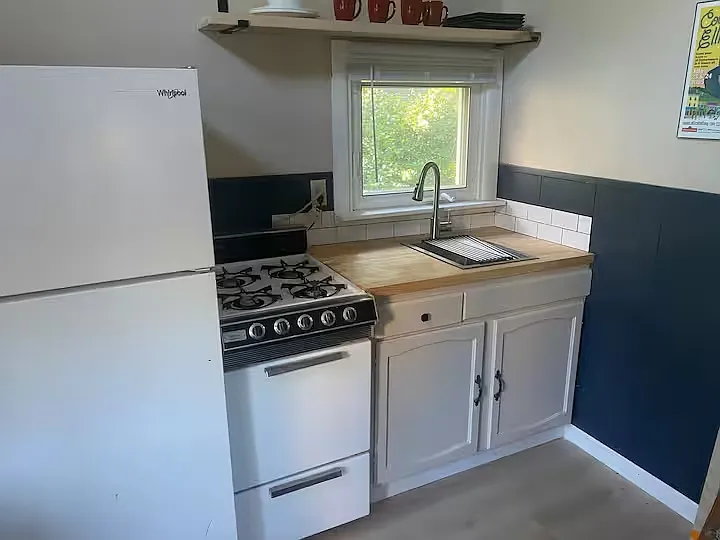 18 E Washington St #2 — Photo 9