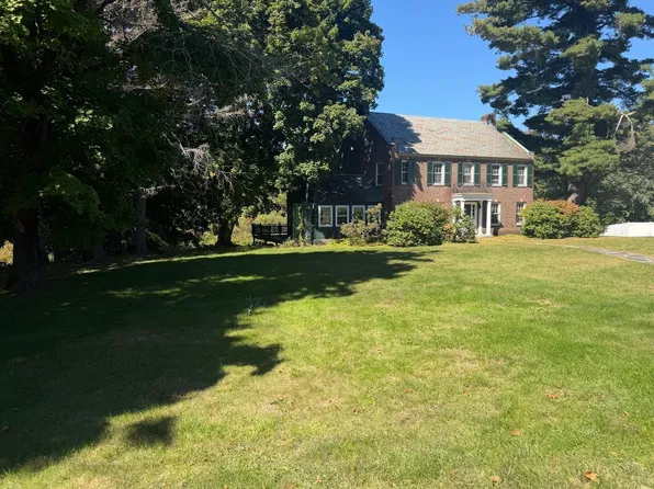 616 Bernardston Rd, Greenfield, MA 01301