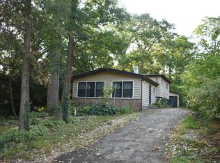 26760 N Circle Dr, Mundelein, IL
