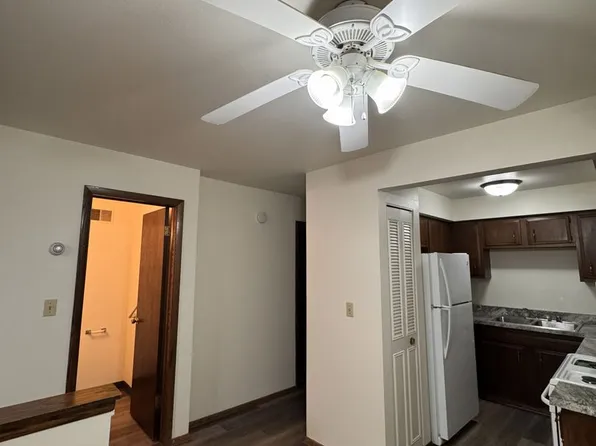 Bluemound Village, 9101 W Dixon St #9102-101, Milwaukee, WI 53214