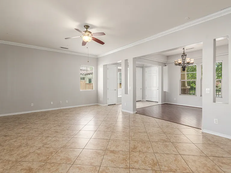 2789 N Heritage St — Photo 40