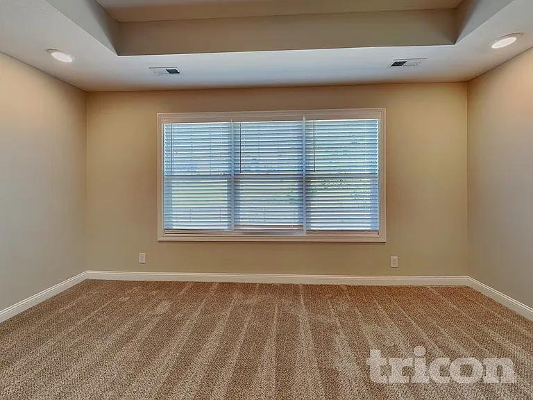 129 Bonnell Dr — Photo 6