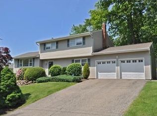 3 Sandy Ln, Randolph, NJ 07869