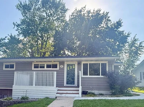 1015 N 4th St, Vandalia, IL 62471