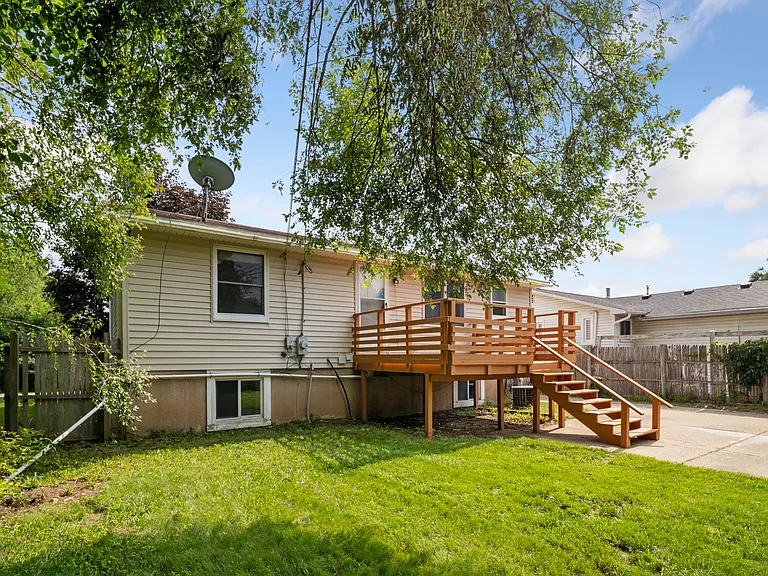 2480 Collegewood St — Photo 26